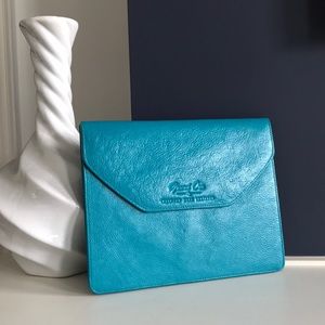 iPad carrier